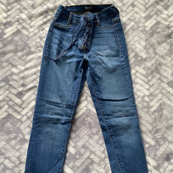 FASHION NOVA HIGH RISE JEANS - Picture 4 of 4